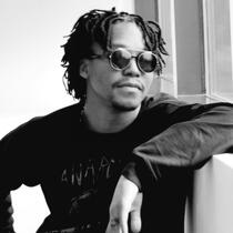 a picture of lupe fiasco.